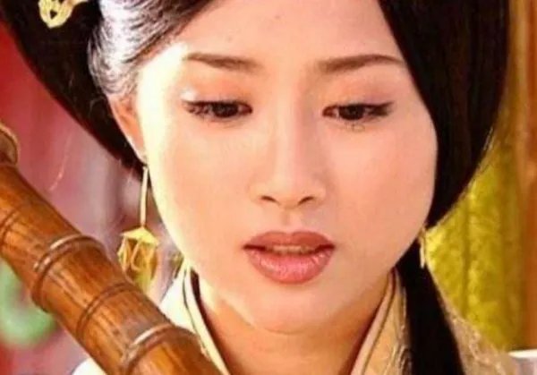 卫子夫王灵低调嫁给圈外老公恩爱如初，他们是有多恩爱？