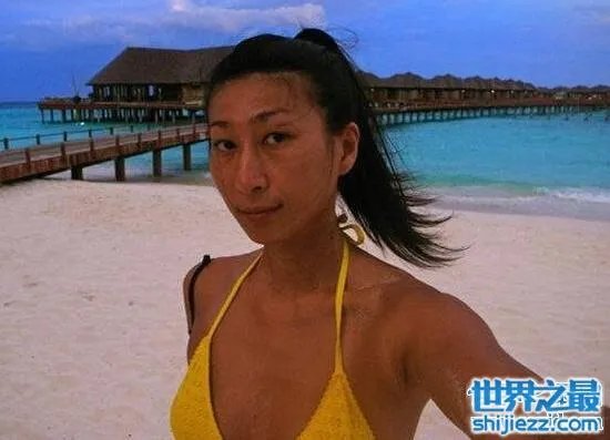 郑元畅老婆是谁,还未结婚但有个丑爆的女朋友