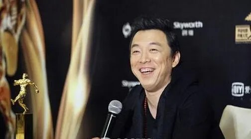 黄渤金马奖调侃蔡康永什么意思？  男神妙语连珠好评赞