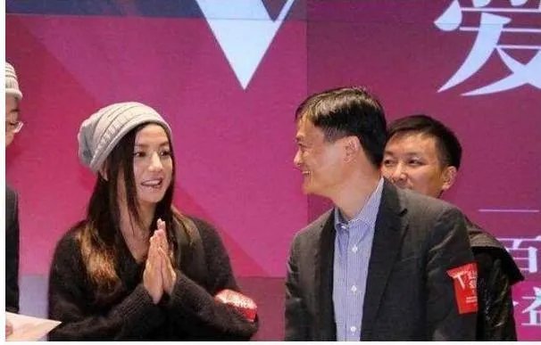 赵薇投资真的有那么厉害吗？和马云关系好是因为老公黄有龙吗？