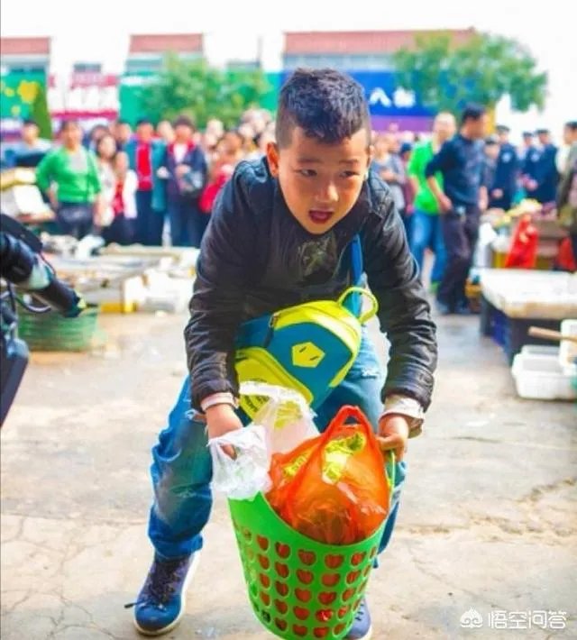 对于娱乐圈明星的孩子上真人秀有什么看法？这会影响孩子成长吗？