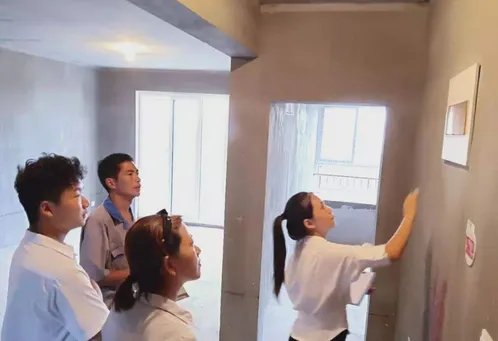 物业擅自将10年闲置房借他人住,你怎么看待这件事?