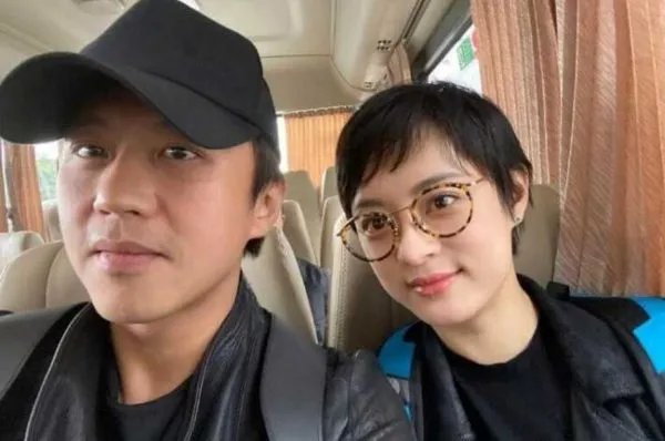 邓超评孙俪和赵又廷亲密吻戏剧照，为何会被网友称为“醋王”？