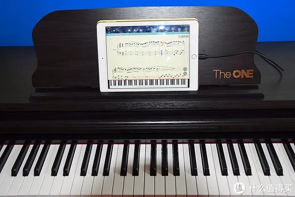 音乐和乐器 篇六：The ONE 智能钢琴评测 让学钢琴变得更简单