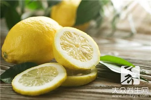 柠檬片泡水的具体方法