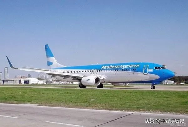 因疫情美国交通瘫痪,超400架飞机停满荒漠,堪称“飞机墓场”,如何评价?