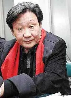 郭德纲的相声启蒙师父到底是谁，为什么有人说他“欺师灭祖”？