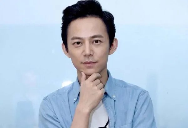 费启鸣方辟谣与何炅牵手,网上的爆料真的是无中生有吗?