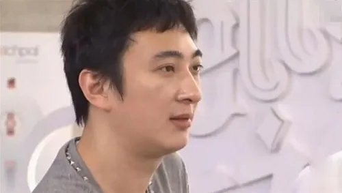 王思聪带女生在楼盘看房，是否意味着好事将近了？