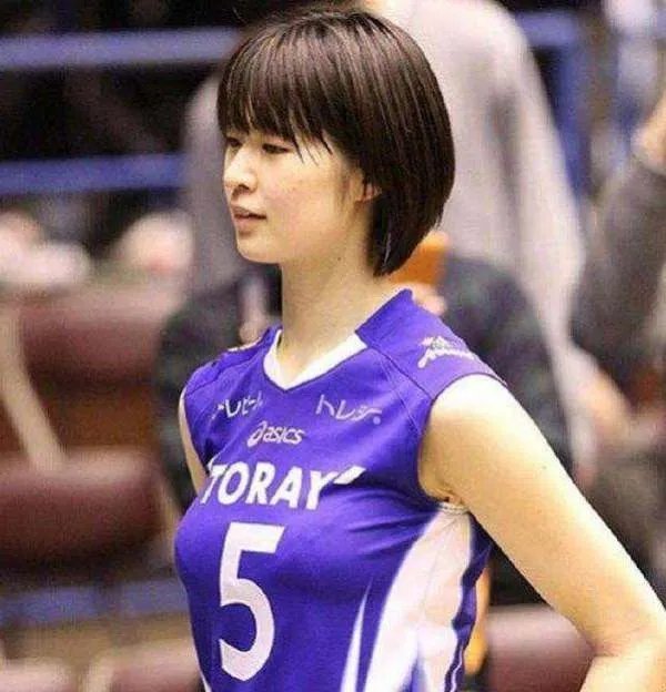 日本女排美女木村纱织当年被王一梅两次扣晕,是怎么回事?
