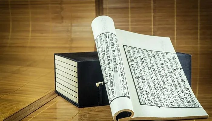 与朋友交言而有信的意思