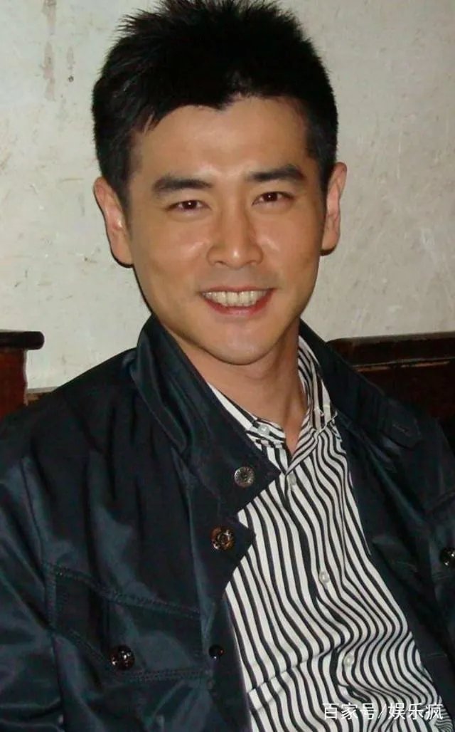 他出道搭档邓超被熟知,10年前演反派遭人骂,如今怎样了?