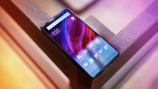华为、小米本是国内品牌,为什么小米不怼国外品牌,而总是怼华为?
