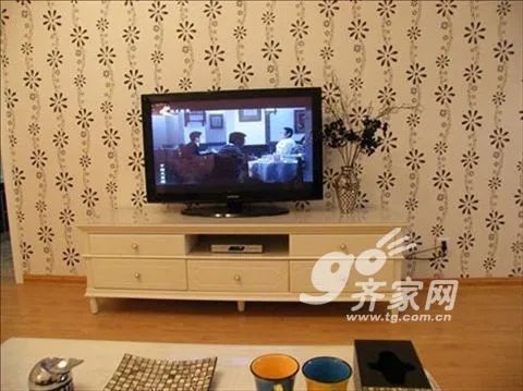 网友欢欣大秀90平两室两厅毕业照 田园欧式混搭