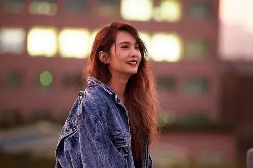 杨丞琳谈个人经历却遭到“网暴”,为什么会出现这种情况呢?