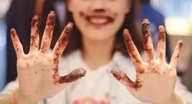 网红美食“脏包包”的火爆,最大原因是什么?