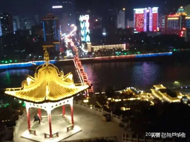 到了夜晚,兰州哪个建筑物吸引你?