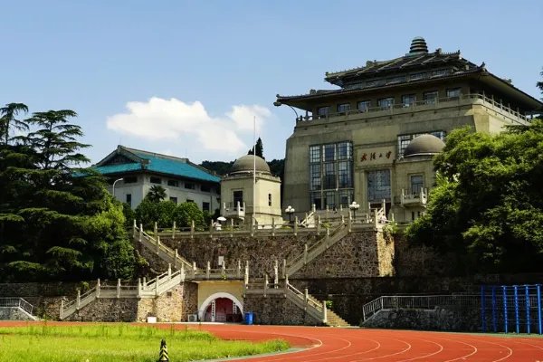 武汉大学为什么会一次性清退92名留学生?