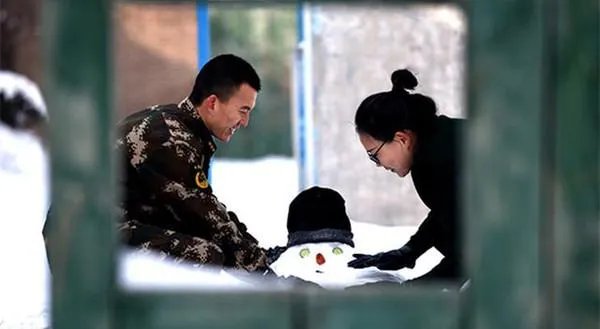 《炮灰军嫂重生离婚》的作者柒月星火为什么取这个艺名呢?