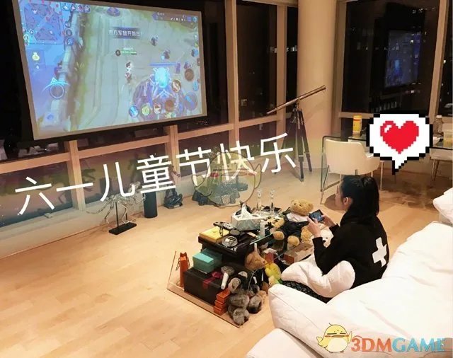诠释《王者荣耀》本心英雄,奚梦瑶用心cos王昭君