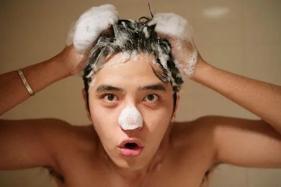 罗志祥本身的性格是怎样的?在极限挑战中是本色出演还是卖蠢萌人设?