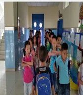 学童藏手机跨境是怎么回事?