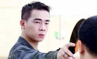被称是极品穷人的陈小春,资产身价到底有多少?