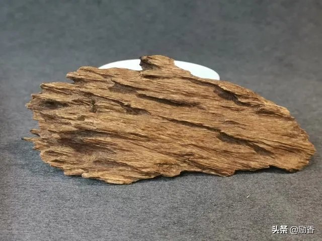 藏品在家不拿出去能私下交易吗?怎样才能把藏品卖出去?