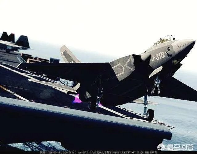 海军节会有双航母和055大驱参加阅兵吗?