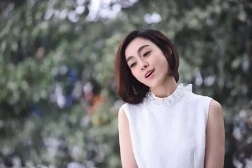 范玮琪晒自己下巴伤口,为什么网友都说活该?