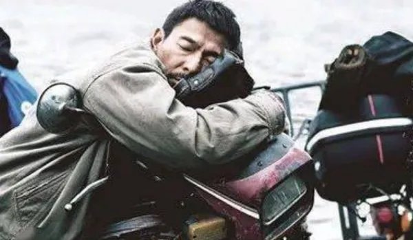 《失孤》原型终于找回,一家人相拥哭成泪人,被拐卖的儿子如今过得如何?