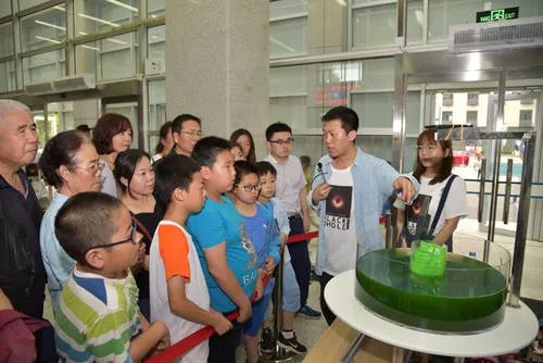 中科院物理所举办公众开放日,在哪里设置了分会场?