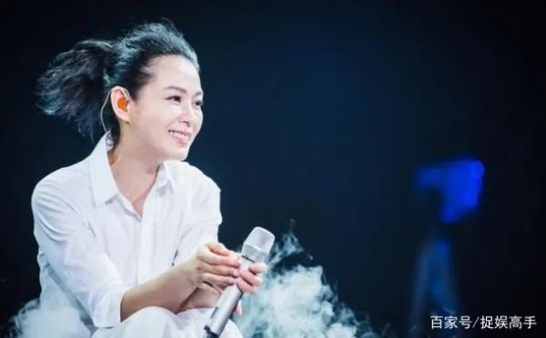 刘若英嫁给小10岁的富商钟小江后,现今俩人过得幸福吗?