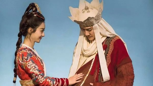 赵丽颖为什么跟冯绍峰在一起了