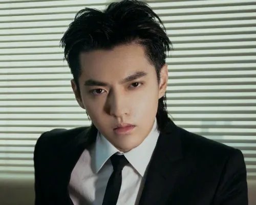 为什么说吴亦凡否认和秦牛正威的恋情是一次非常糟糕的公关?