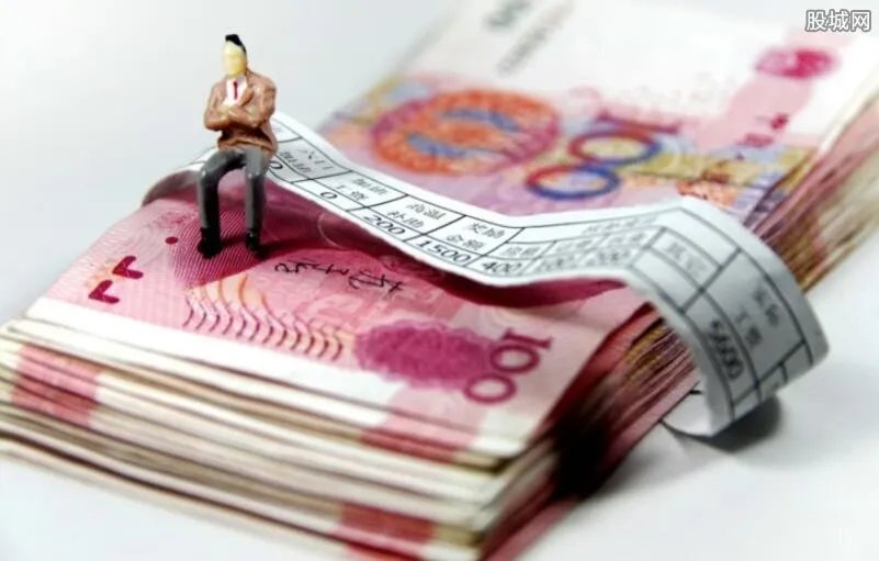 2017绩效工资什么时候发 绩效工资可以随便扣吗？