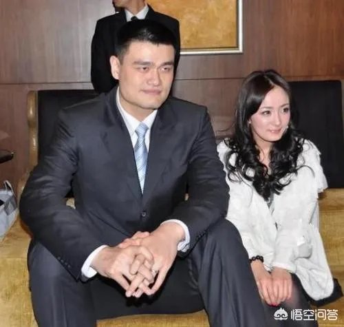 你觉得NBA球星和姚明一起合影会是什么效果?