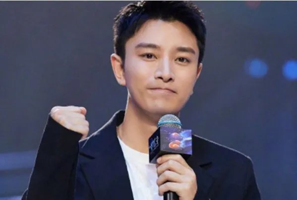 贾乃亮调侃了半个演艺圈,贾乃亮不做主持人是不是有点可惜?