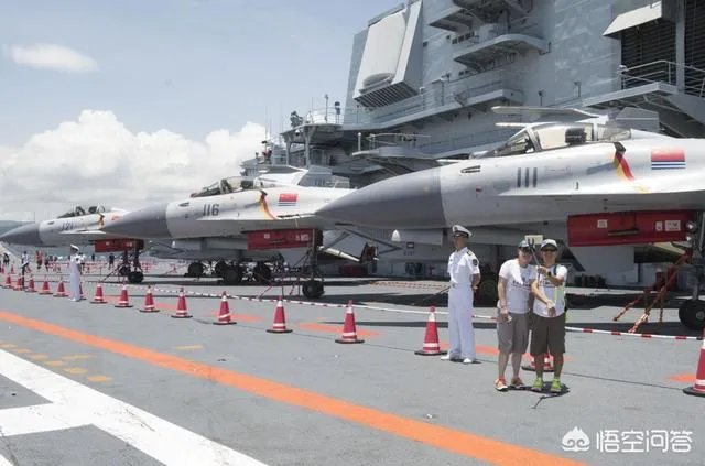 海军节会有双航母和055大驱参加阅兵吗?