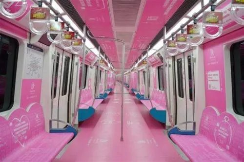 地铁求婚创意 13句土味情话让求婚更成功