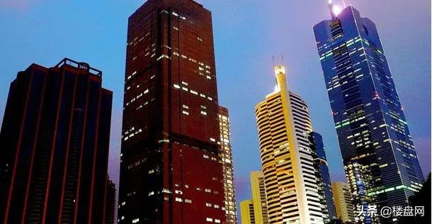 今年一季度国内生产总值同比下降6.8%，国内房价会跌吗？