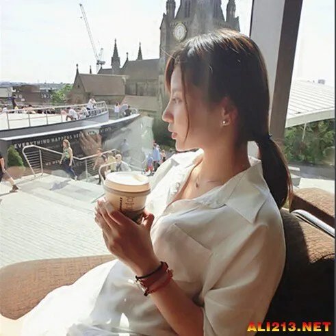 清纯撩动人心！海归女硕士曝美艳私照 曾是厦大女神