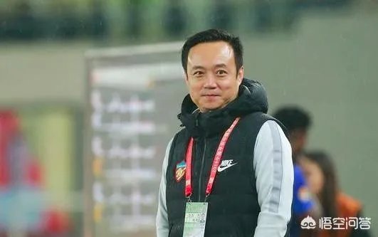 5轮联赛只取得一场胜利,赛后权健球迷,围堵球队大巴,怒喊球队领队滚蛋,你怎么看?