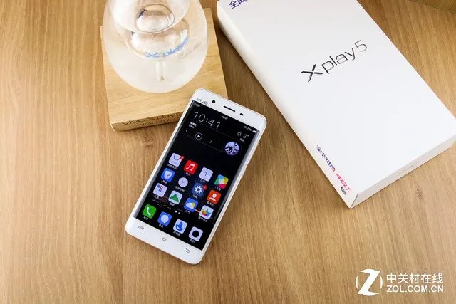 6GB来临? 双曲面屏幕vivo Xplay5评测