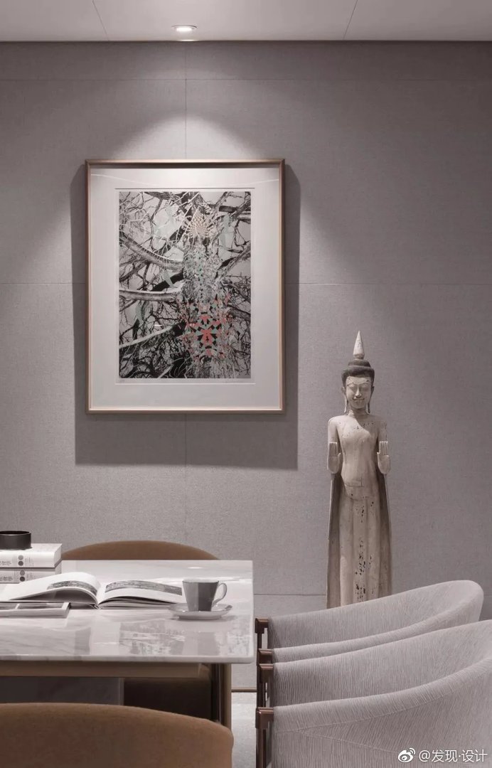 琚宾新作 | 构色 这个场地的先天条件非常优越,有一大面窗...