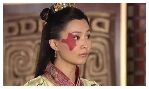 中国四大丑女是哪四大？
