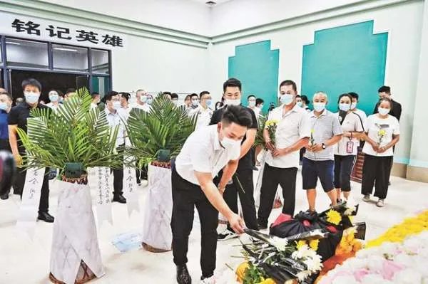 哀悼!救5人遇难的蒋正全魂归重庆故里,他背后有着怎样的故事?