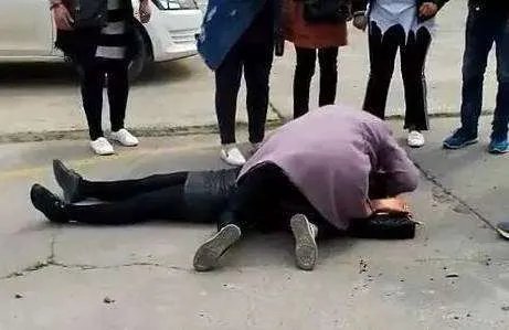 新郎婚礼举行一半消失不见,为何要把新娘一个人扔下?