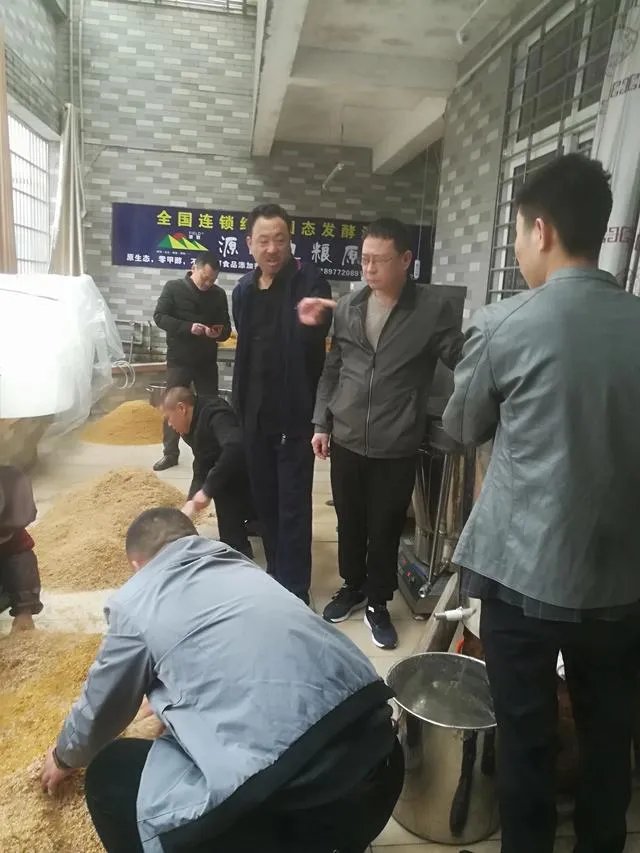 酒业泰斗秦含章,高寿112岁,是不是证明了喝酒长寿?