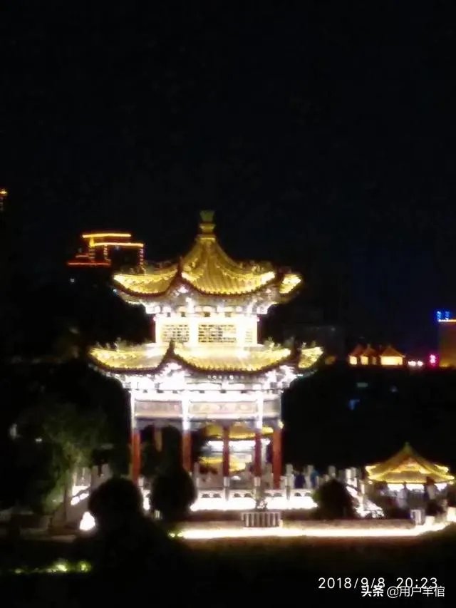 到了夜晚,兰州哪个建筑物吸引你?